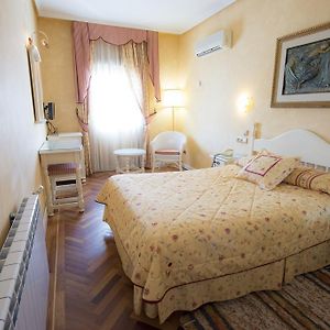 Habitación con Cama King